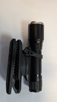 ALC-03 roterende zaklampholster met riemclip